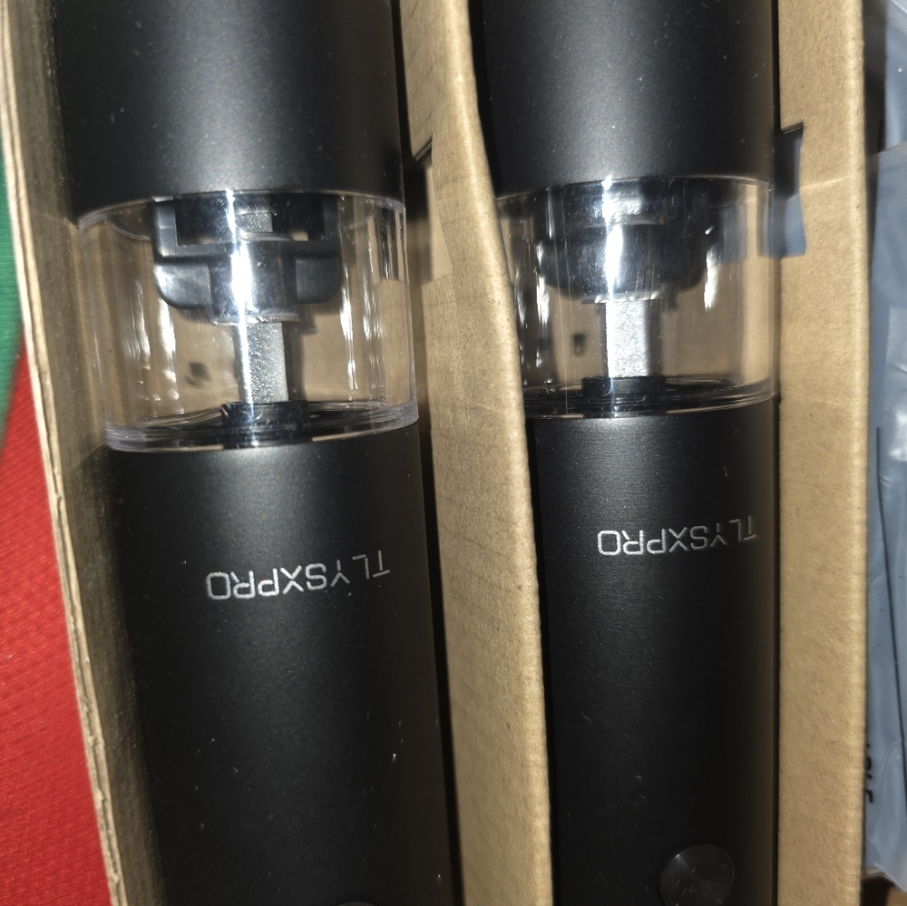 Black TLVSPRO Electric Salt and Pepper Grinder Set
